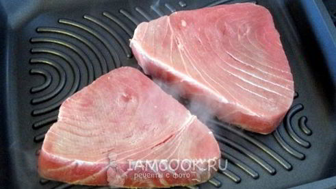 стейк из тунца