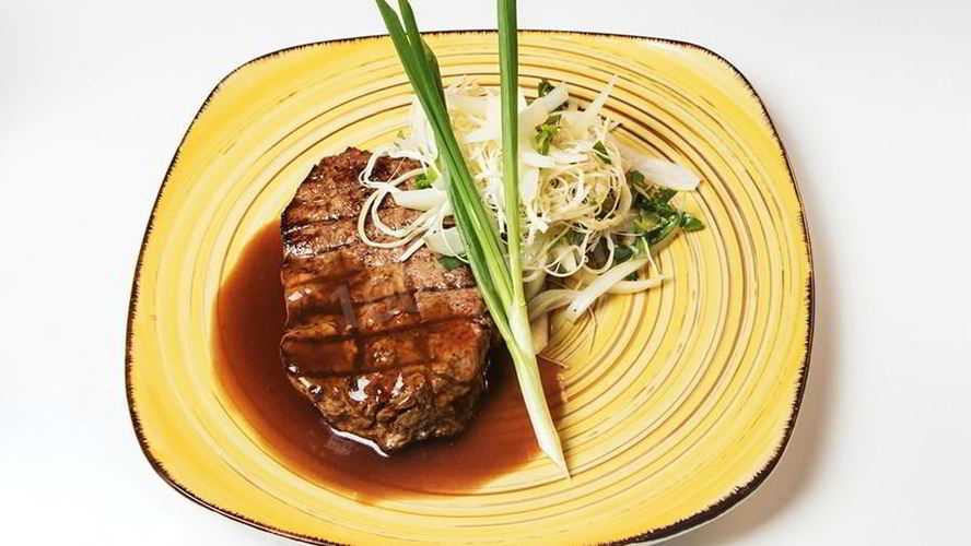 Рецепт стейка рибай с соусом демиглас