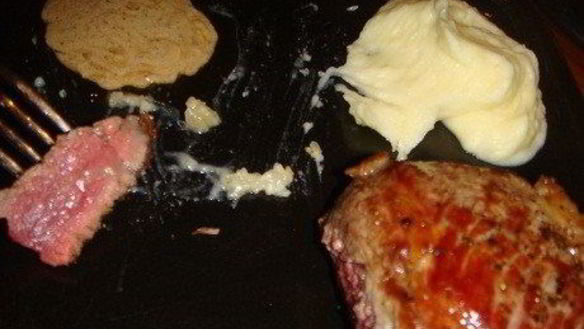 Рецепт Стейков из говядины с перечным соусом и картофельным пюре