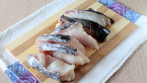 стейки из сома с рисом в мультиварке