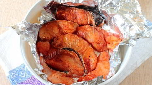 стейки из сома с рисом в мультиварке