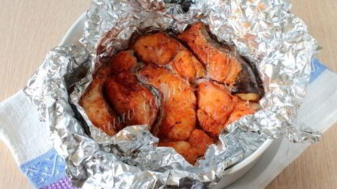 стейки из сома с рисом в мультиварке