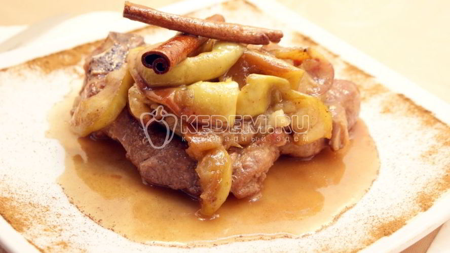 Рецепт свиного стейка ны сковороде в яблочнома соусе