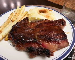 Вкусный стейк из говядины