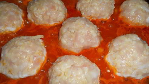 куриные тефтели с булгуром в томатном соусе