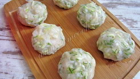 куриные тефтели с цукини и рисом