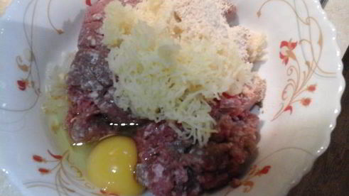 нежные говяжьи тефтели с белым соусом