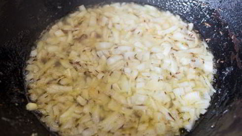 нежные тефтели в грибном соусе