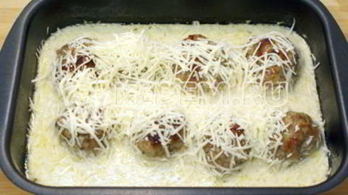 рождественский венок из тефтелей