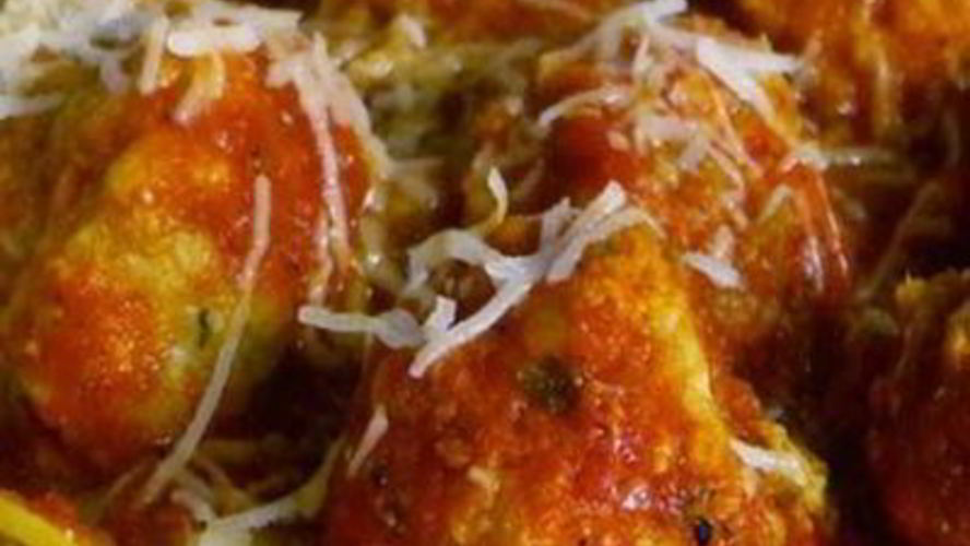 Рецепт рыбных тефтелей в пикантном соусе