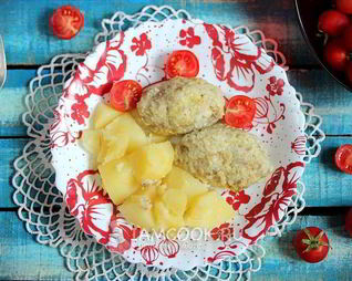 Тефтели из свинины с картошкой