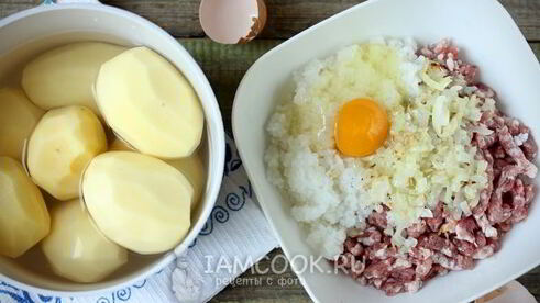 тефтели из свинины с картошкой