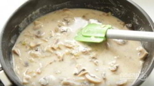 тефтели под грибным соусом