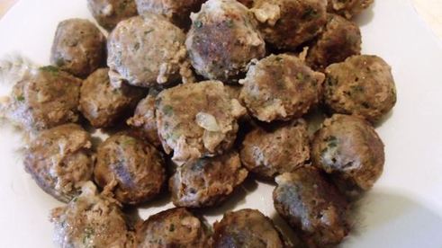 тефтели со сметанным соусом