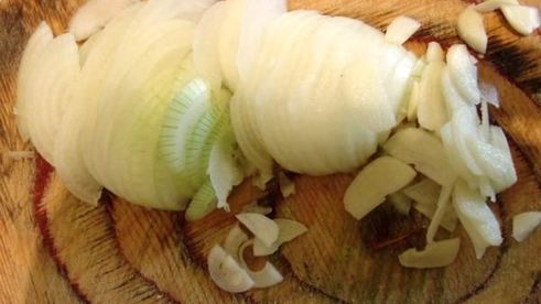 тефтели со сметанным соусом