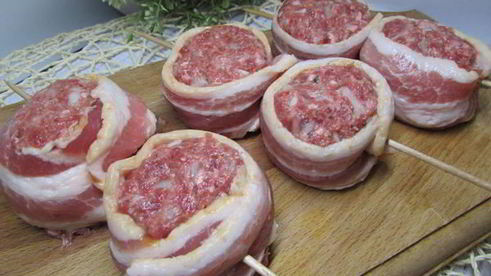 тефтели в беконе с начинкой из моцареллы