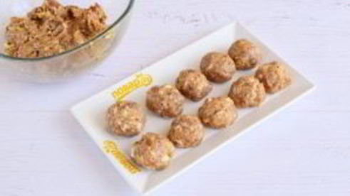 тефтели в грибном соусе под сыром