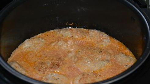 тефтели в сметанно-томатном соусе в мультиварке