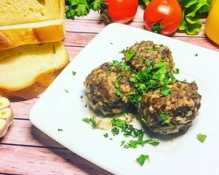 Тефтели в сметанном соусе