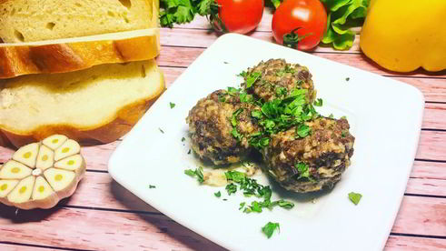 тефтели в сметанном соусе