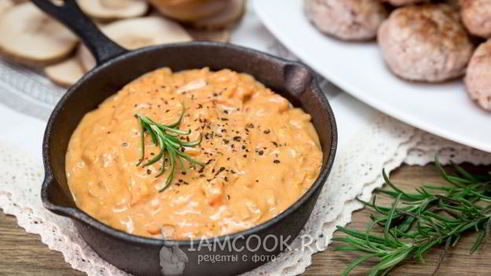 томатно-сметанная подлива для тефтелей с овощами