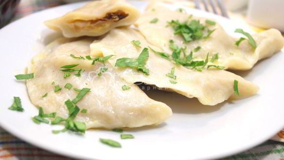 Рецепт Вареников с капустой и сыром