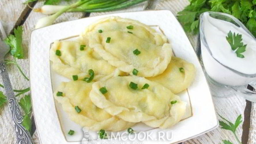 Рецепт вареников с творогом и зеленым луком