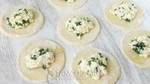 вареники с творогом и зеленым луком