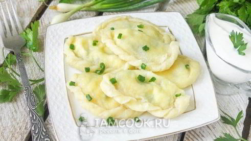вареники с творогом и зеленым луком