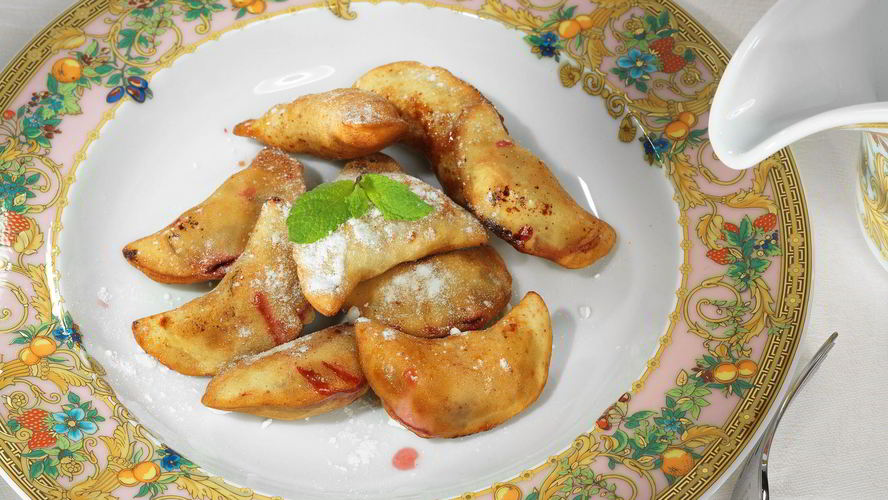 Рецепт вареников с вишней во фритюре