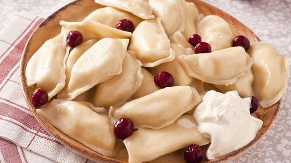 Рецепт Вареников с замороженной вишней