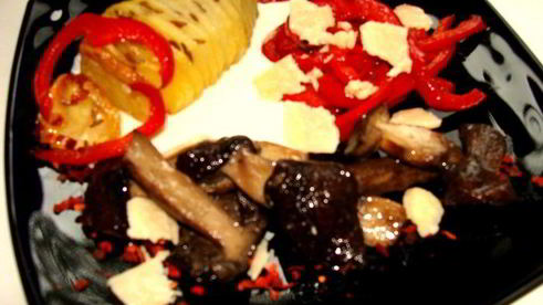 жаркое из грибов с паприкой и сыром джюгас