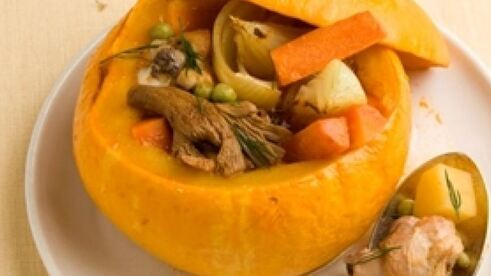 жаркое из курицы с лисичками