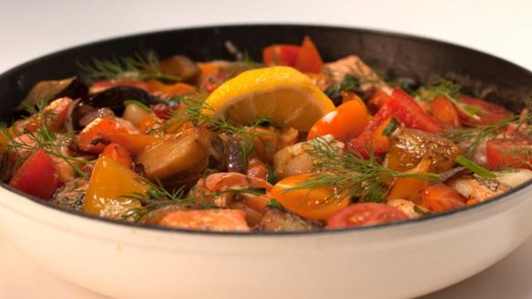 Рецепт Жаркого из судака и семги с овощами