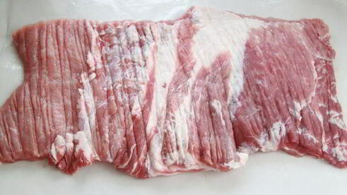 жаркое из свинины, фаршированное яблоками и клюквой