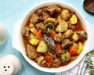 Жаркое из свинины и картофеля