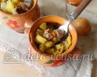 Жаркое из свинины в горшочках