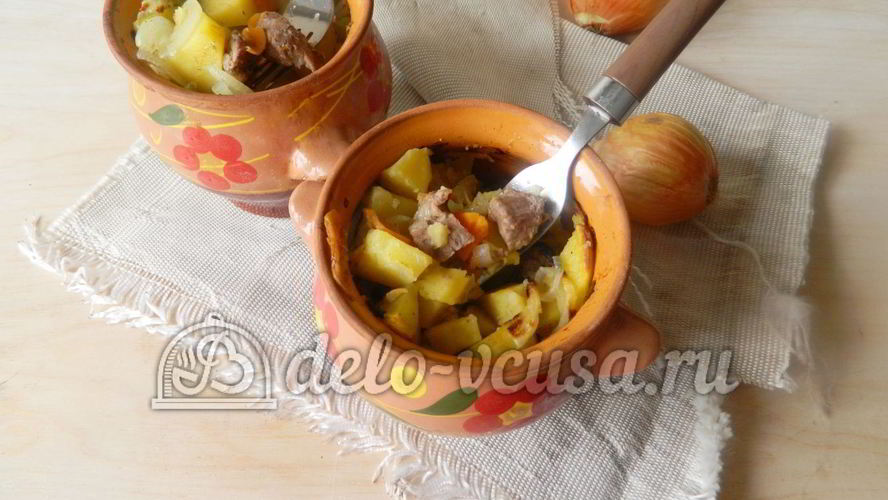 Рецепт жаркого из свинины в горшочках