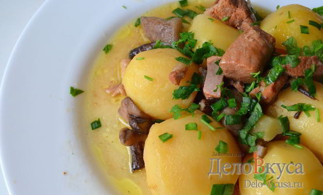 Жаркое по-домашнему с мясом и грибами