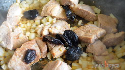 жаркое по-домашнему с мясом и грибами