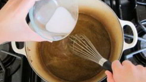 жаркое с говядиной, картофелем и фасолью