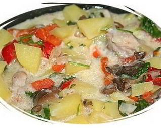 Жаркое с грибами и сметаной в мультиварке