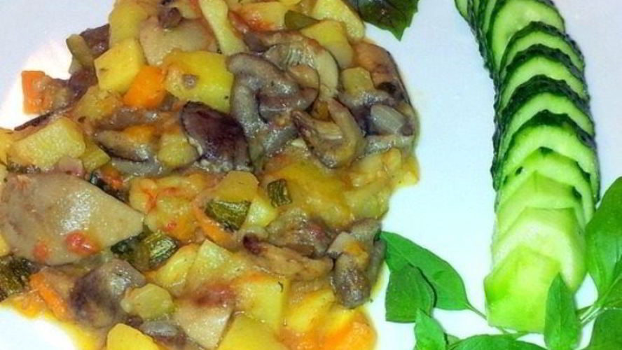 Рецепт жаркого с грибами в мультиварке