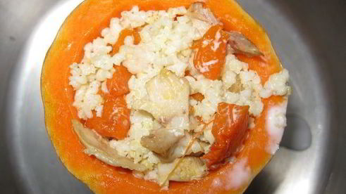 жаркое с курицей и пшеном в тыквенном горшочке