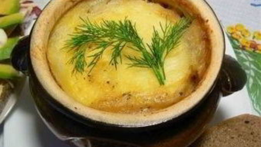 Рецепт жаркого в горшочках с картофельной крышкой