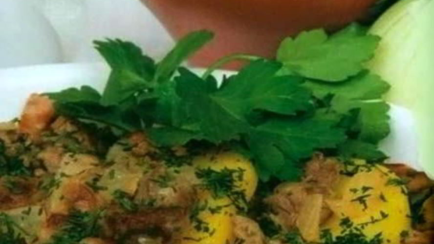 Рецепт жаркого в горшочках с мясом