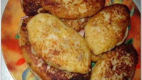 картофельные зразы и лепешки с одной начинкой