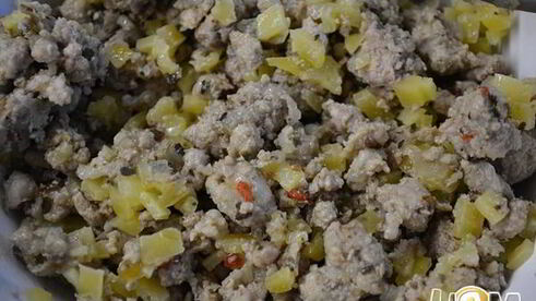 картофельные зразы с мясом и сыром