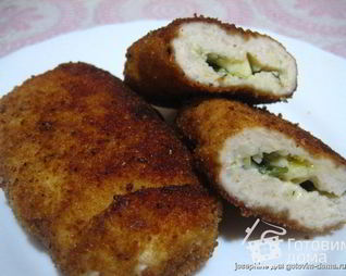 Куриные зразы с сыром и сливочным маслом