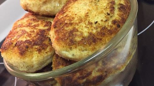 куриные зразы со шпинатом и яйцом